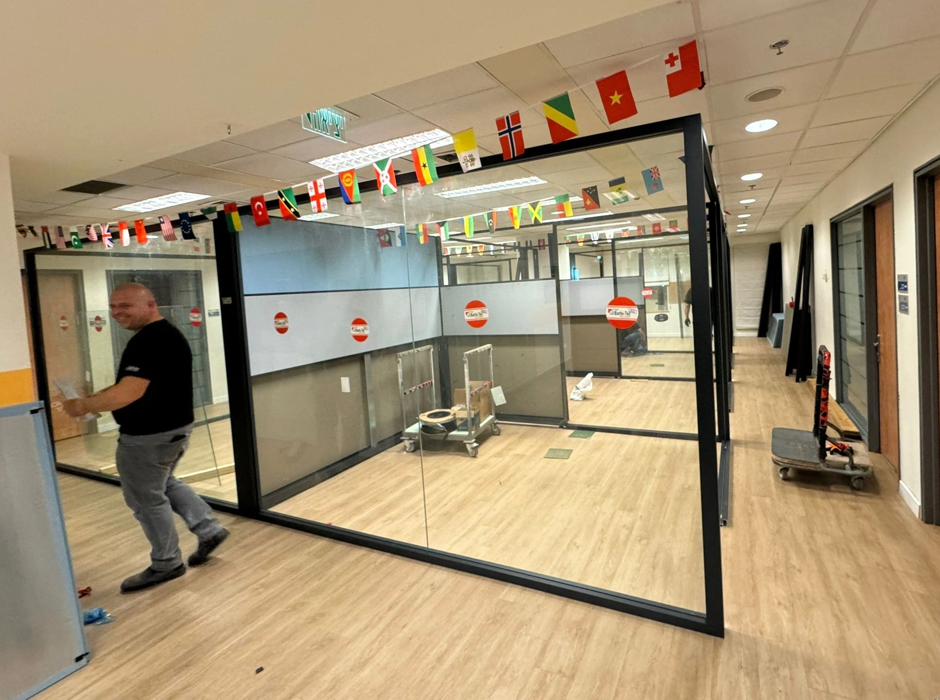 מחיצות בהתאמה אישית